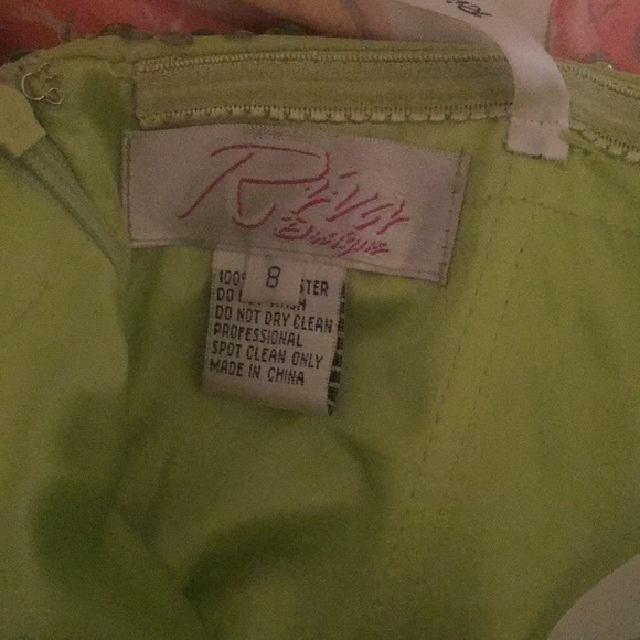 Dress - Picture 3 of 3